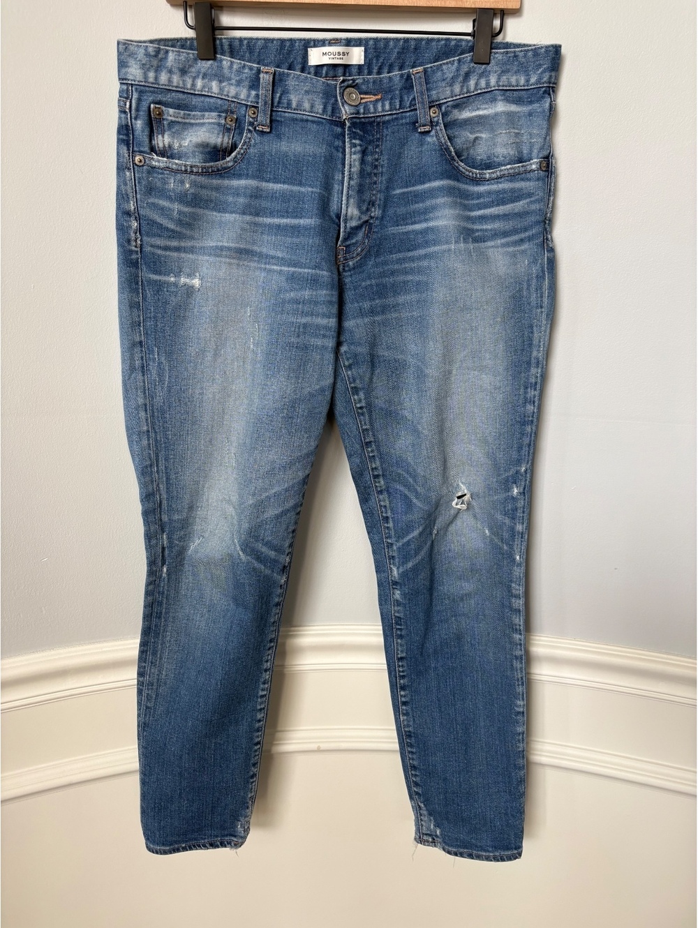 MOUSSY VINTAGE Blue Distressed Slim Tapered Jeans – Size 31